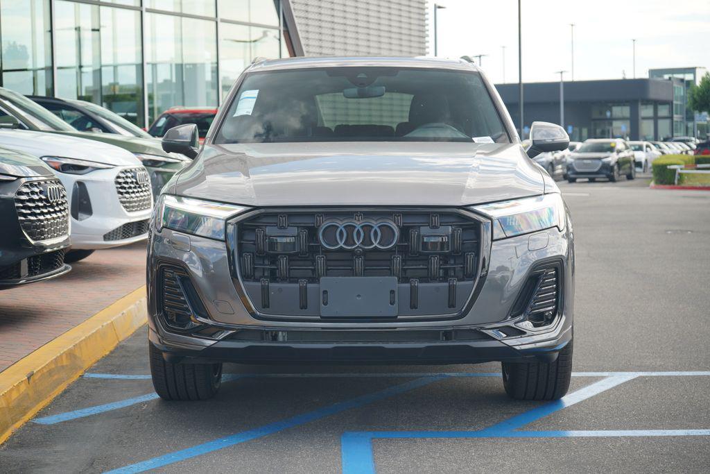 new 2025 Audi Q7 car, priced at $72,360