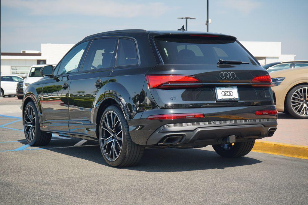 new 2025 Audi Q7 car, priced at $78,570