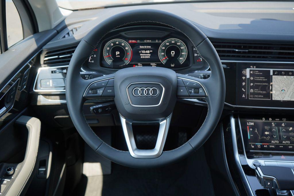 new 2025 Audi Q7 car, priced at $78,570