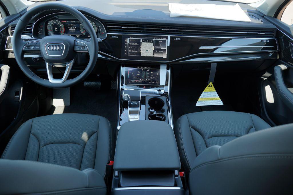 new 2025 Audi Q7 car, priced at $78,570