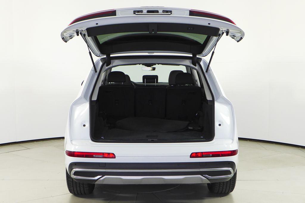 used 2023 Audi Q7 car, priced at $37,998