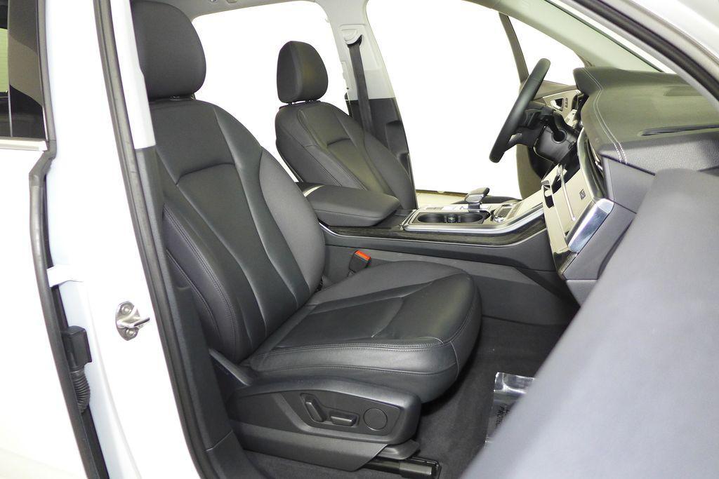 used 2023 Audi Q7 car, priced at $37,998