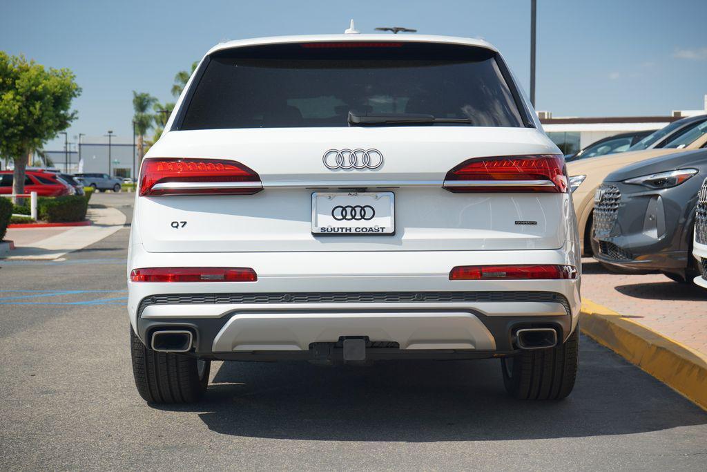 new 2026 Audi Q7 car, priced at $77,005