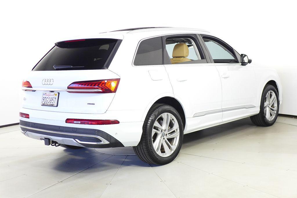 used 2021 Audi Q7 car, priced at $26,998
