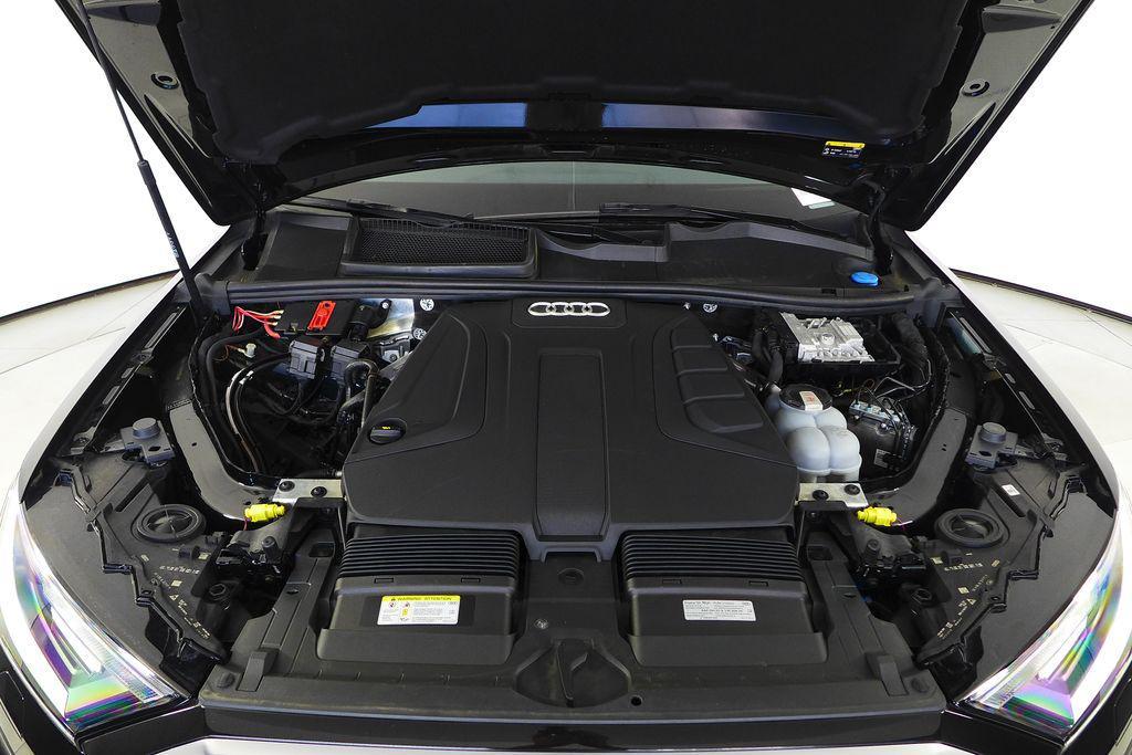 used 2022 Audi Q7 car, priced at $31,998