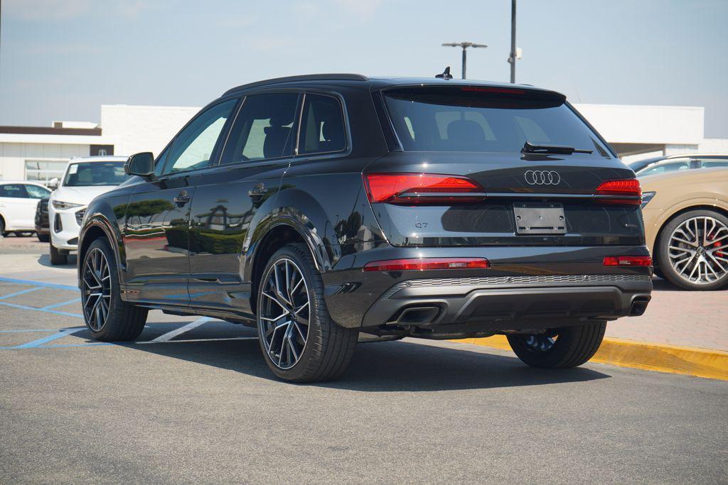 new 2025 Audi Q7 car, priced at $76,110