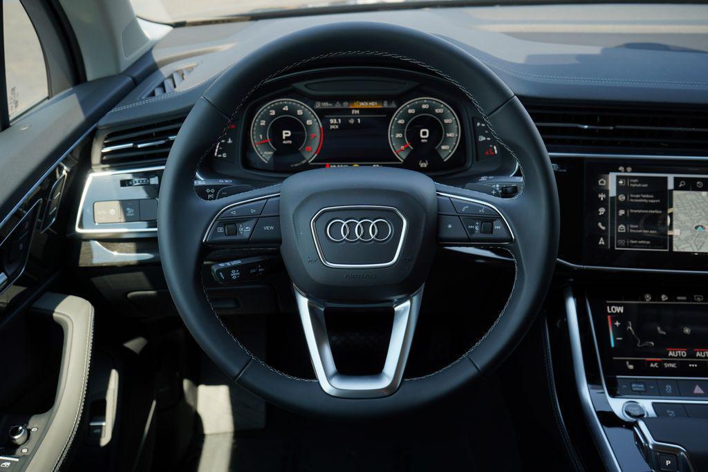 new 2025 Audi Q7 car, priced at $76,110