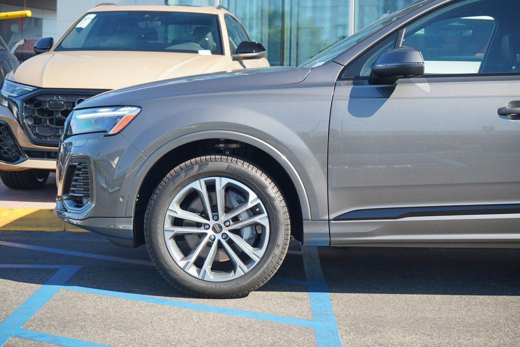 new 2026 Audi Q7 car, priced at $71,485