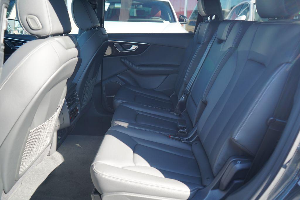 new 2026 Audi Q7 car, priced at $71,485