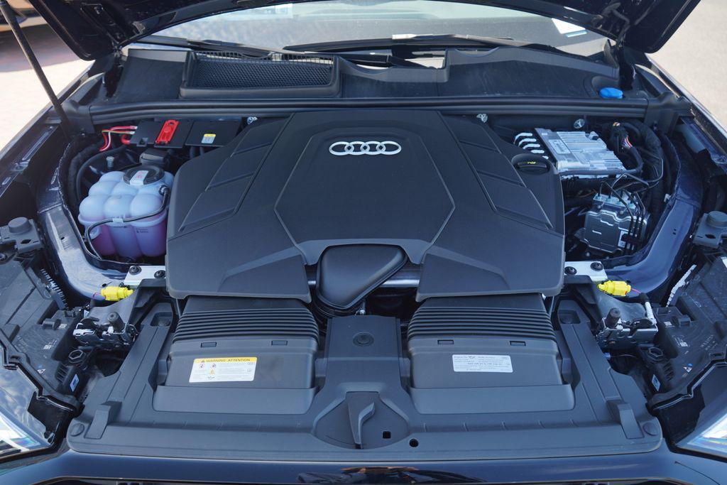 new 2025 Audi Q7 car, priced at $75,820