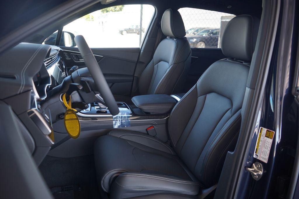 new 2025 Audi Q7 car, priced at $84,410