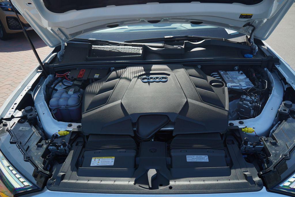 new 2025 Audi Q7 car, priced at $82,620