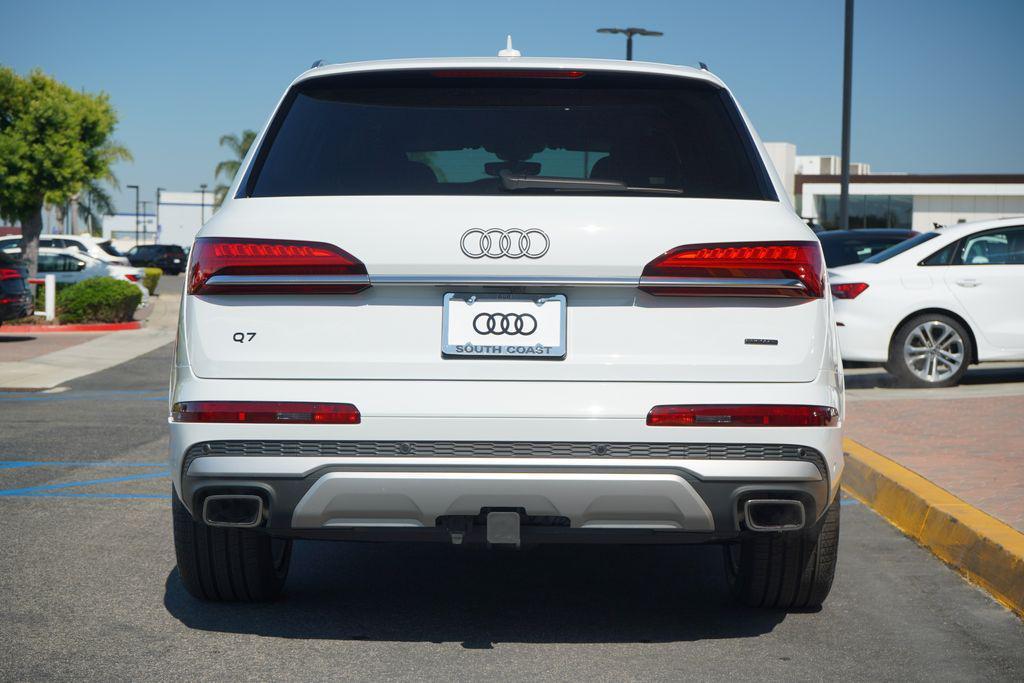new 2025 Audi Q7 car, priced at $82,620