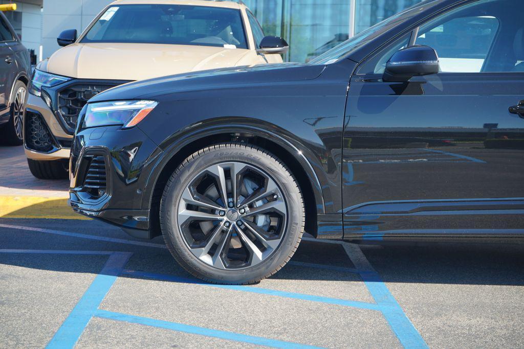 new 2026 Audi Q7 car, priced at $78,220