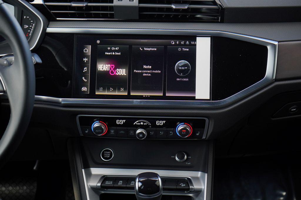 new 2025 Audi Q3 car, priced at $43,670
