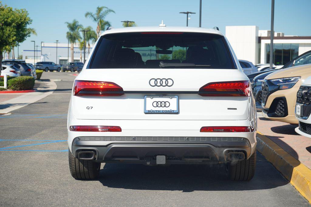 new 2026 Audi Q7 car, priced at $78,220