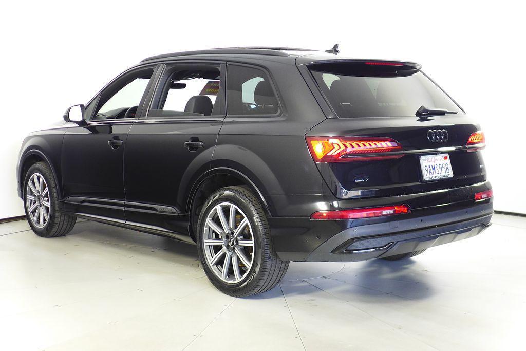 used 2022 Audi Q7 car, priced at $33,998