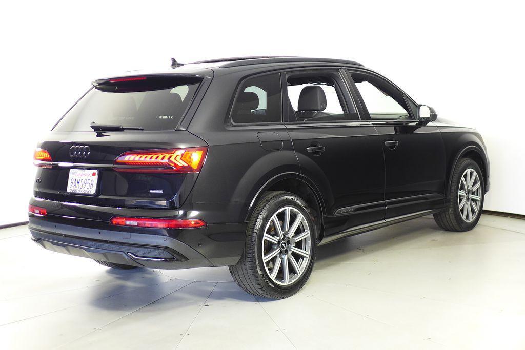 used 2022 Audi Q7 car, priced at $33,998