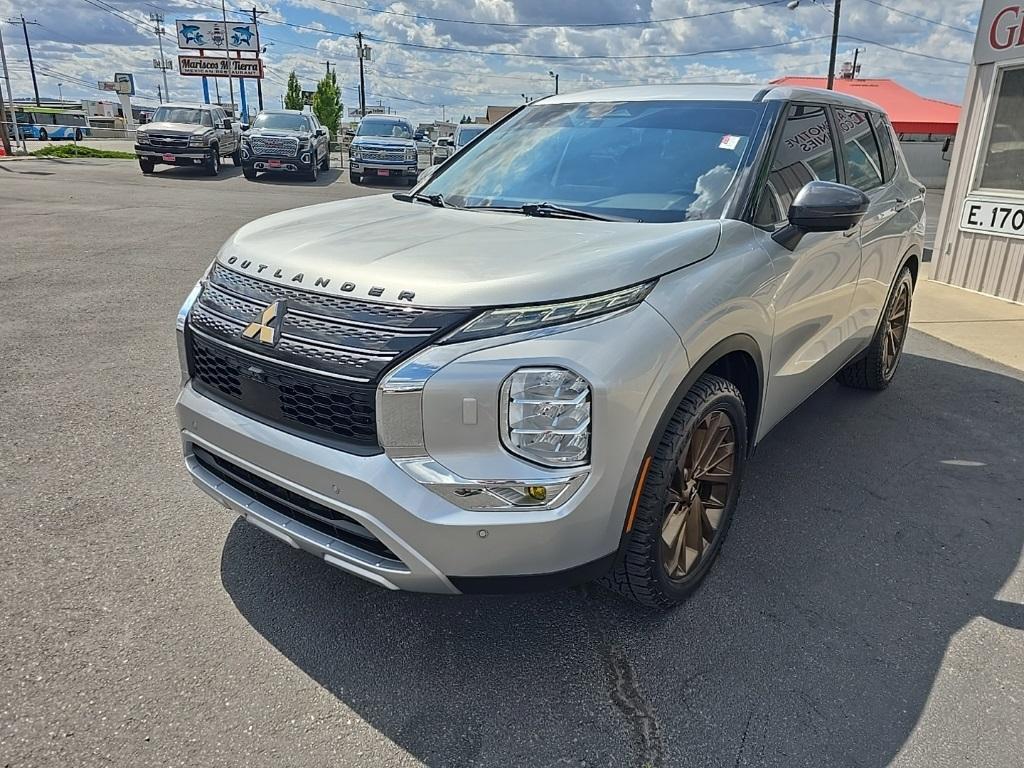 used 2022 Mitsubishi Outlander car, priced at $25,997