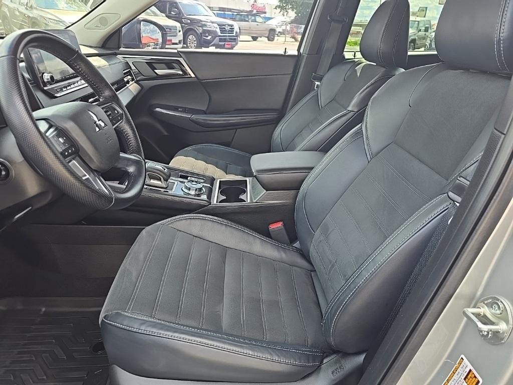 used 2022 Mitsubishi Outlander car, priced at $25,997