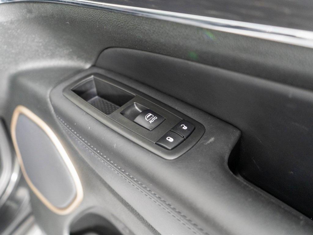 used 2014 Jeep Grand Cherokee car, priced at $13,995