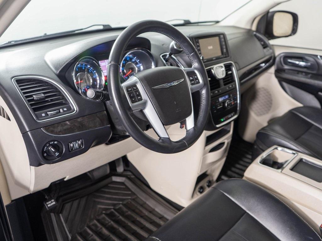 used 2014 Chrysler Town & Country car, priced at $8,994