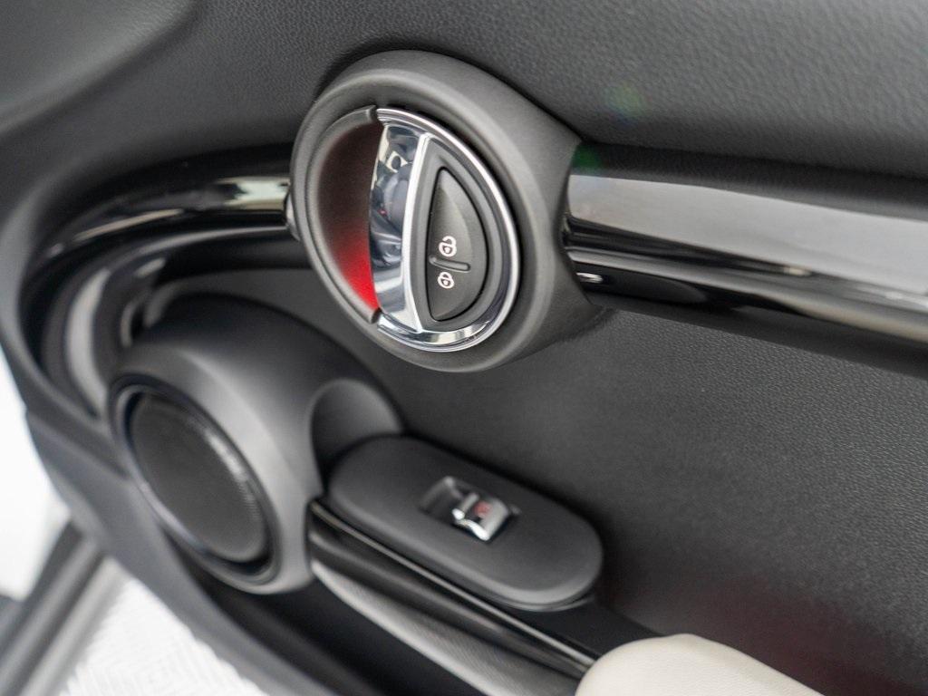 used 2016 MINI Hardtop car, priced at $9,995