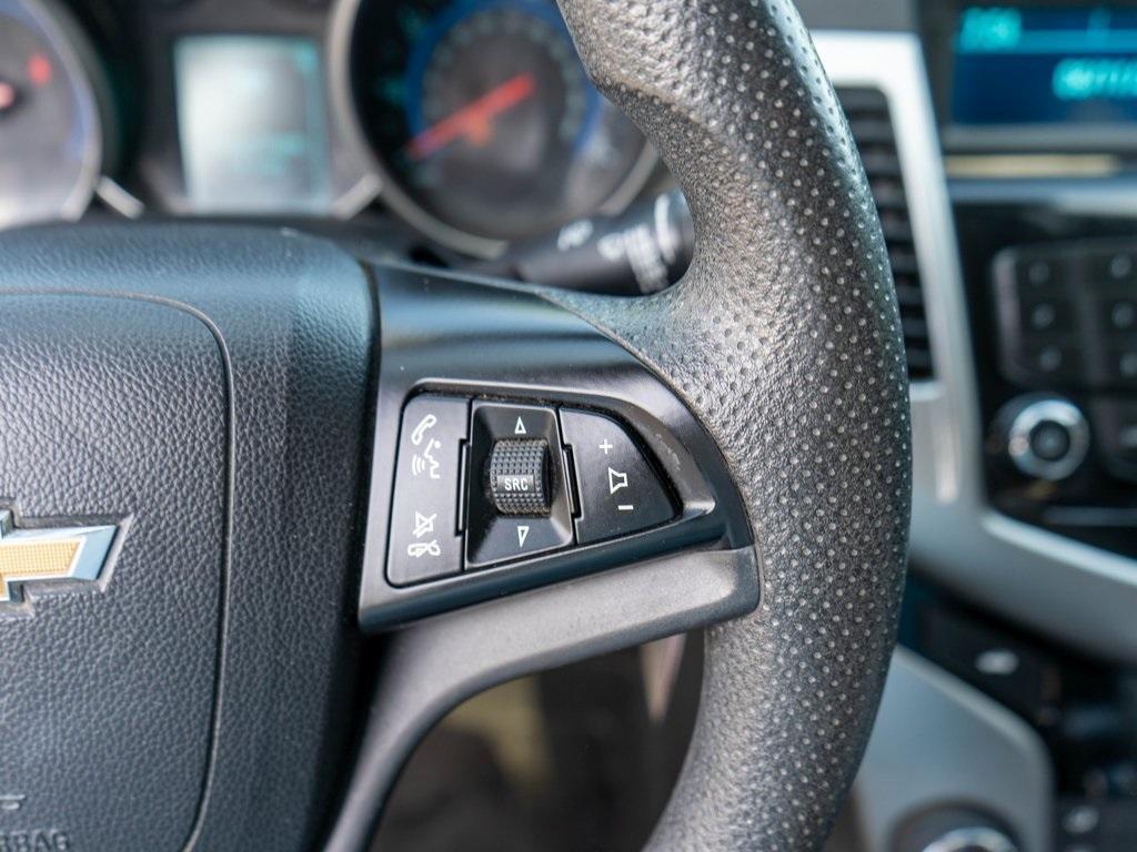 used 2015 Chevrolet Cruze car, priced at $7,995