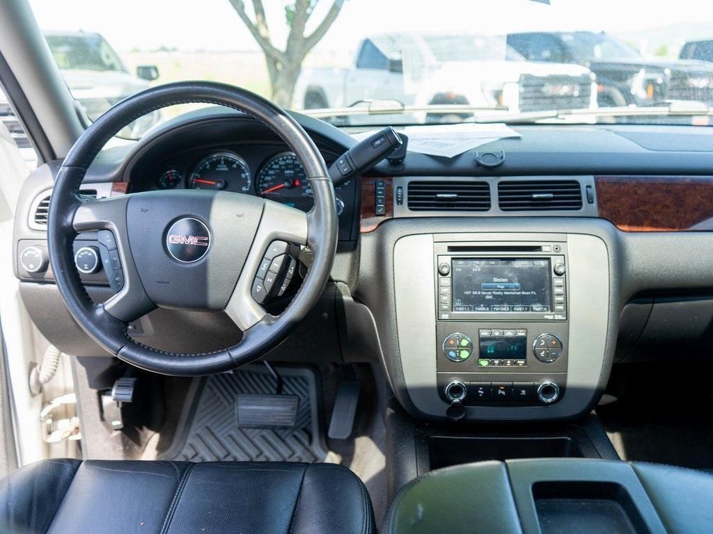 used 2011 GMC Yukon car, priced at $13,995