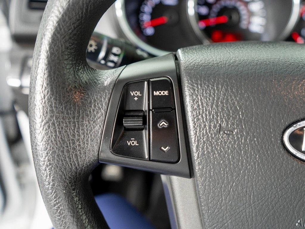 used 2011 Kia Sorento car, priced at $5,500