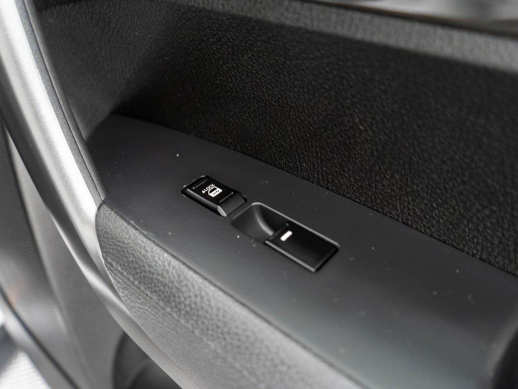 used 2011 Kia Sorento car, priced at $5,500