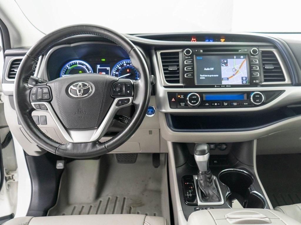 used 2017 Toyota Highlander Hybrid car, priced at $22,995