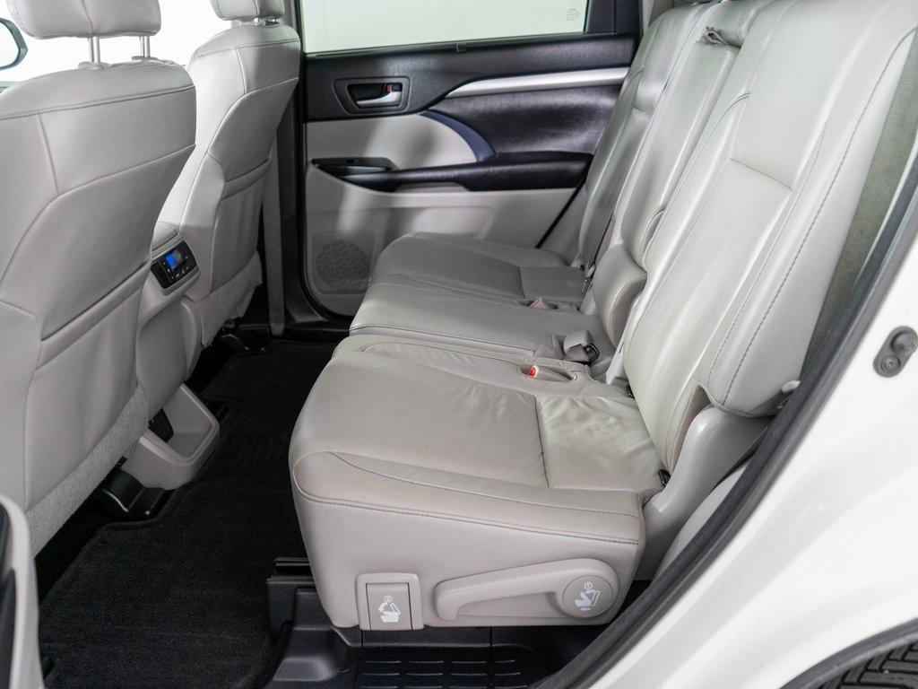 used 2017 Toyota Highlander Hybrid car, priced at $22,995