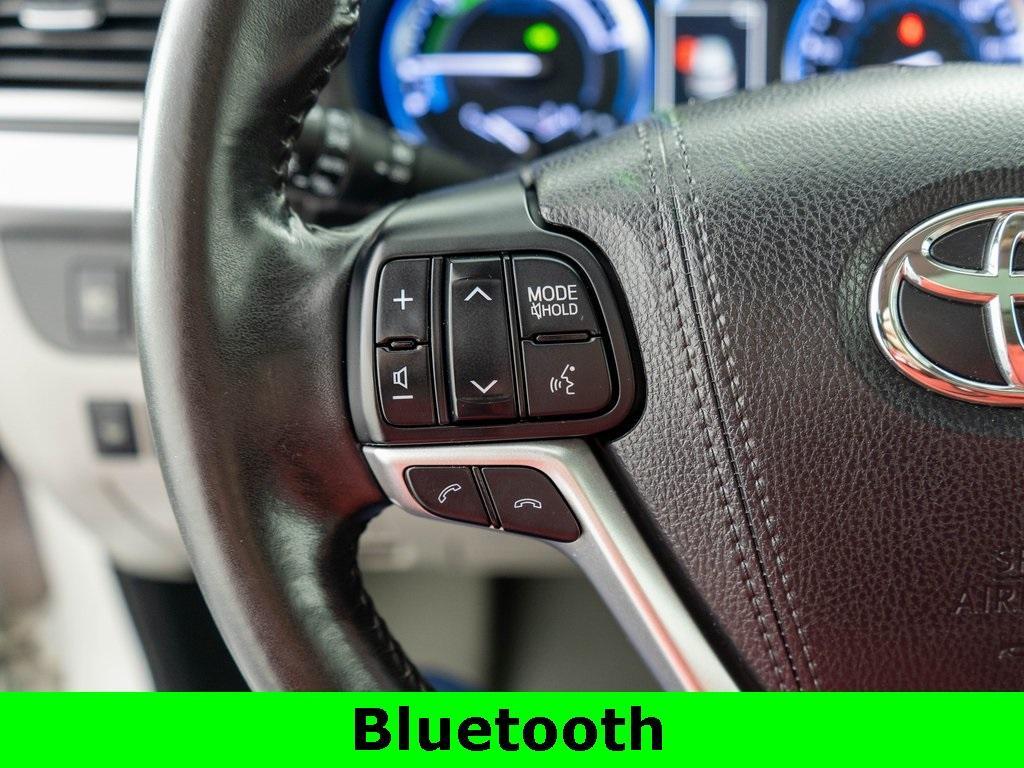 used 2017 Toyota Highlander Hybrid car, priced at $22,995