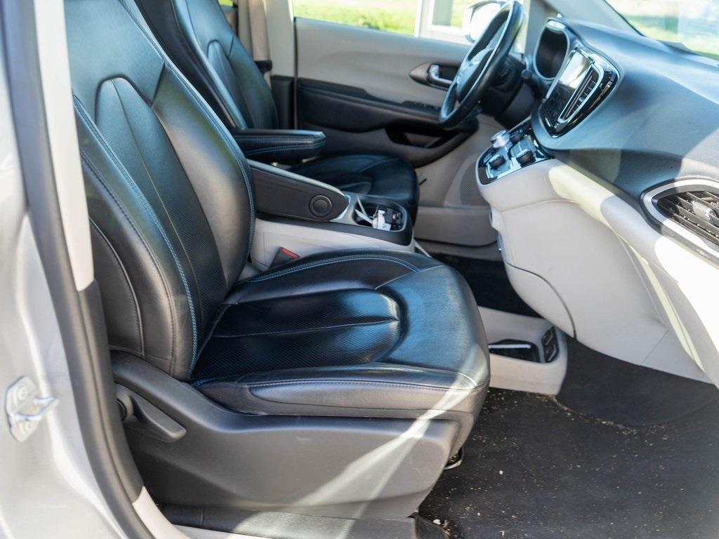 used 2021 Chrysler Pacifica car, priced at $21,499