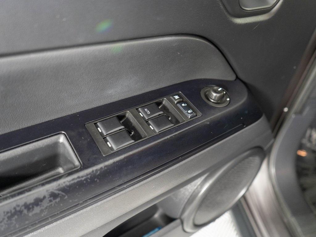 used 2016 Jeep Compass car, priced at $8,995
