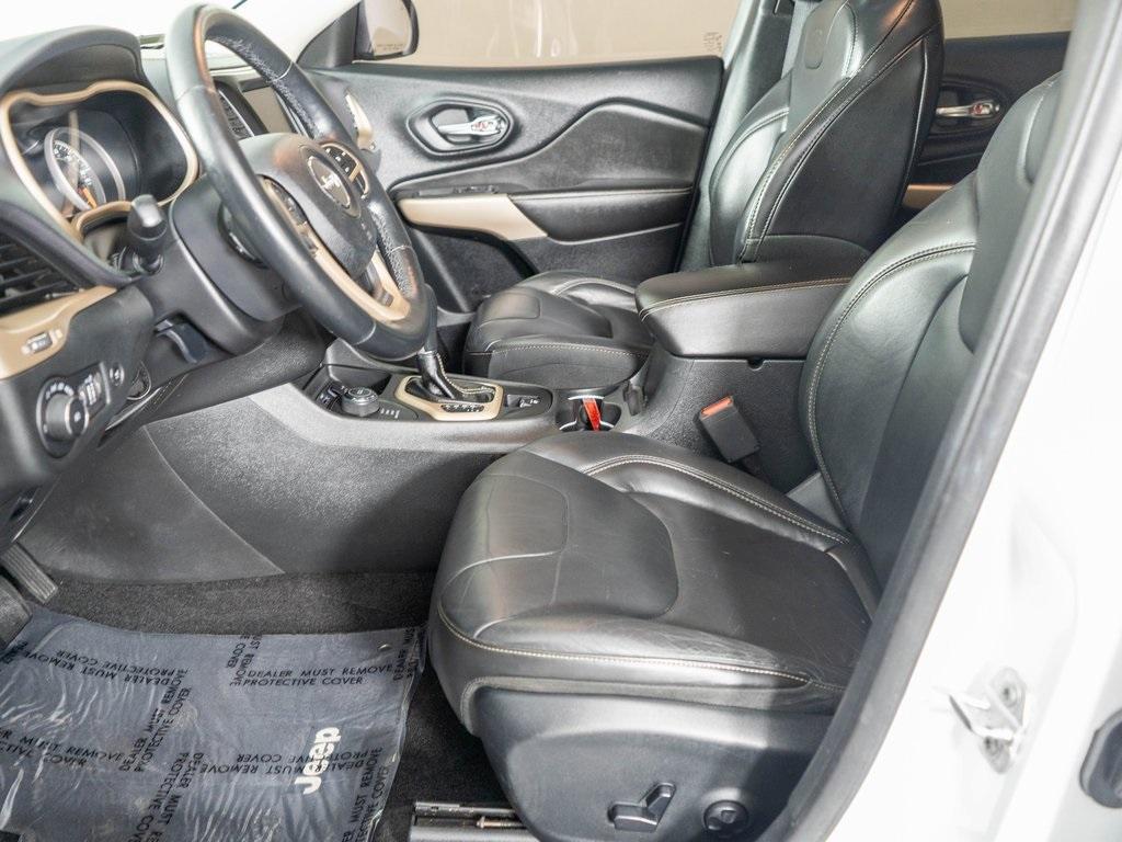 used 2018 Jeep Cherokee car, priced at $10,998