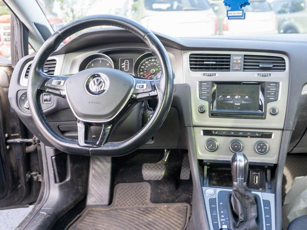 used 2015 Volkswagen Golf SportWagen car, priced at $10,995