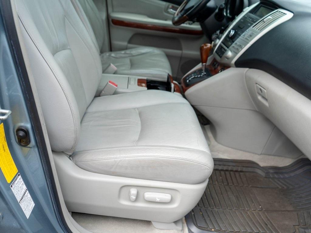 used 2004 Lexus RX 330 car, priced at $7,995