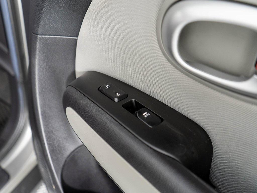 used 2015 Kia Soul car, priced at $5,994