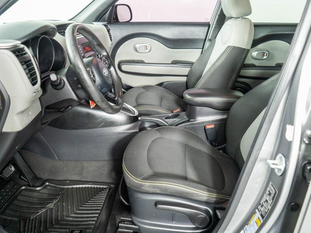 used 2015 Kia Soul car, priced at $5,994
