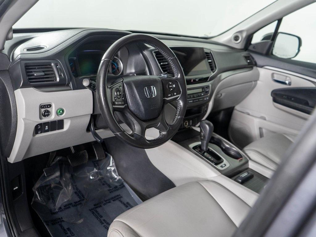 used 2019 Honda Pilot car, priced at $15,999
