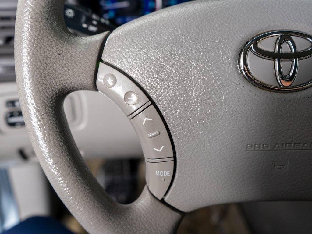 used 2006 Toyota Sienna car, priced at $8,989