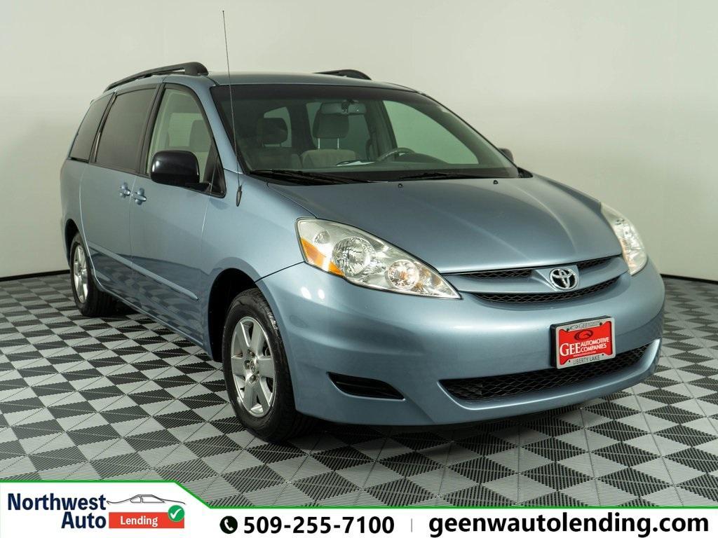 used 2006 Toyota Sienna car, priced at $8,989