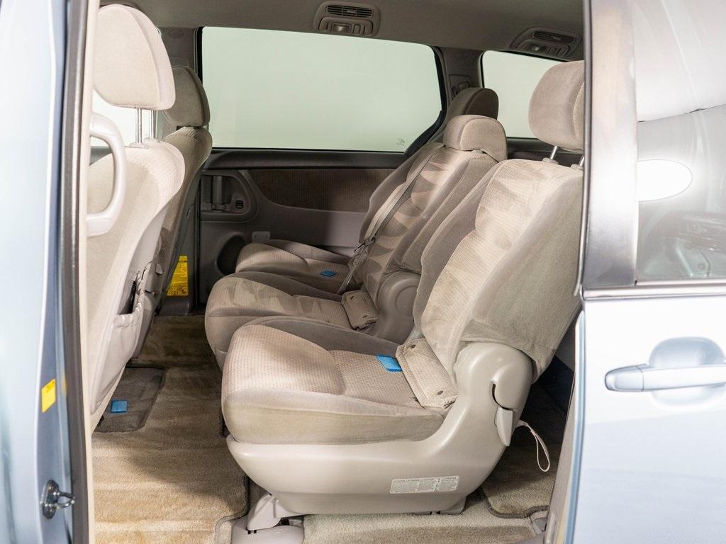 used 2006 Toyota Sienna car, priced at $8,989