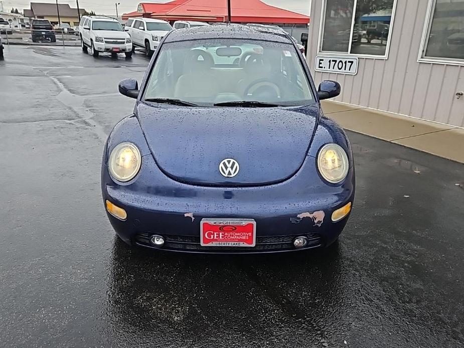 used 2001 Volkswagen New Beetle car, priced at $5,889