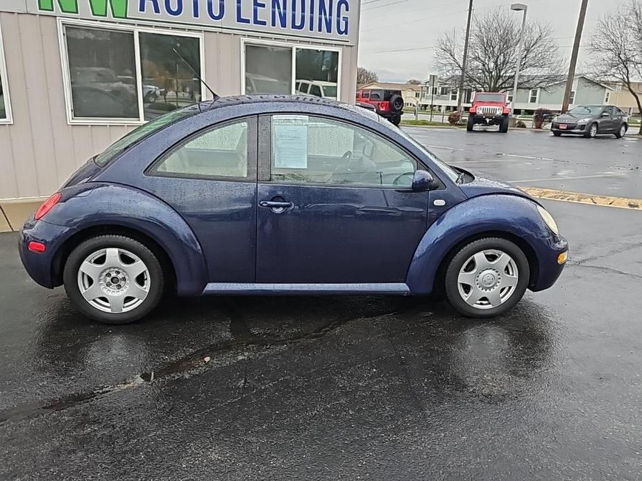 used 2001 Volkswagen New Beetle car, priced at $5,889