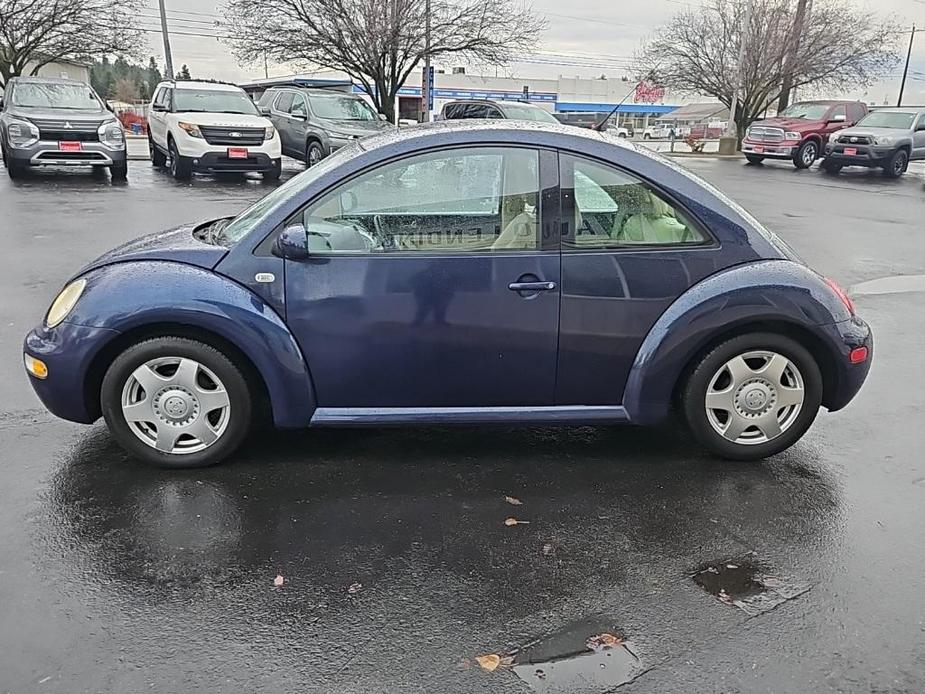 used 2001 Volkswagen New Beetle car, priced at $5,889