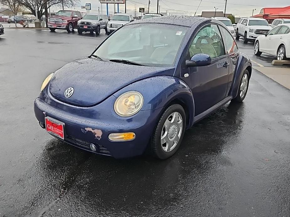 used 2001 Volkswagen New Beetle car, priced at $5,889