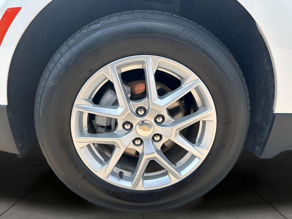 used 2024 Chevrolet Equinox car, priced at $25,704